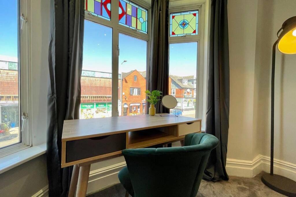 Large House Near Victoria Park For Groups, 10 Mins Bus To City Centre Cardiff Exterior foto
