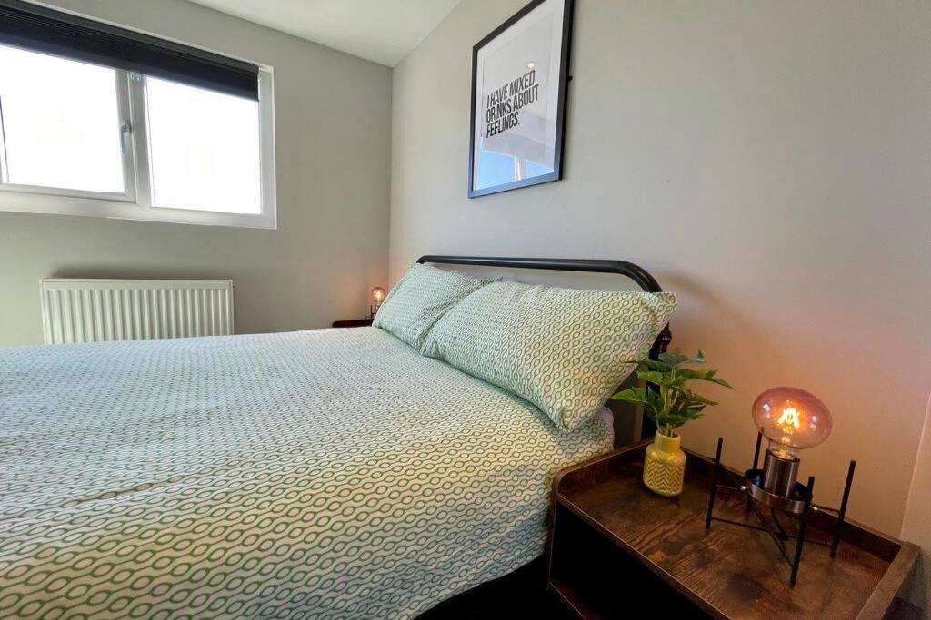 Large House Near Victoria Park For Groups, 10 Mins Bus To City Centre Cardiff Exterior foto