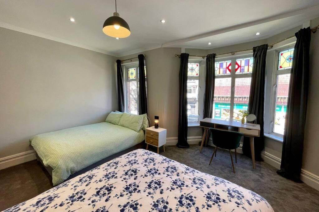 Large House Near Victoria Park For Groups, 10 Mins Bus To City Centre Cardiff Exterior foto
